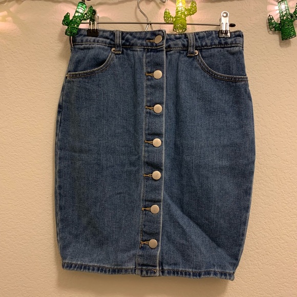 Forever 21 Dresses & Skirts - FOREVER 21 Button Denim Skirt